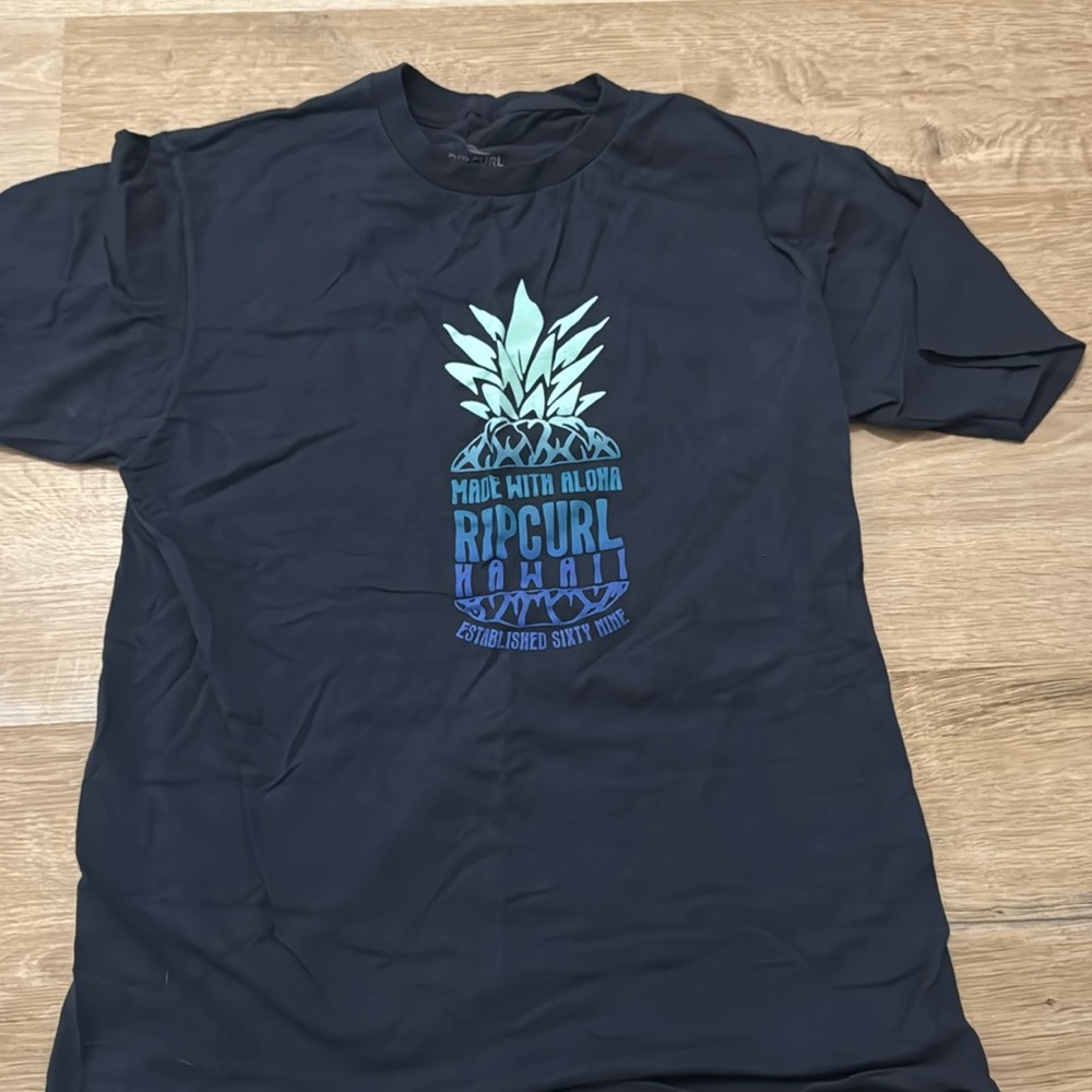 Ripcurl graphic tea